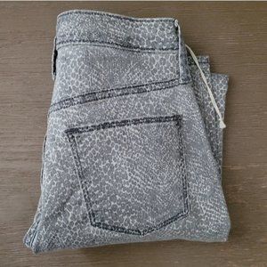 Universal Thread Jeans